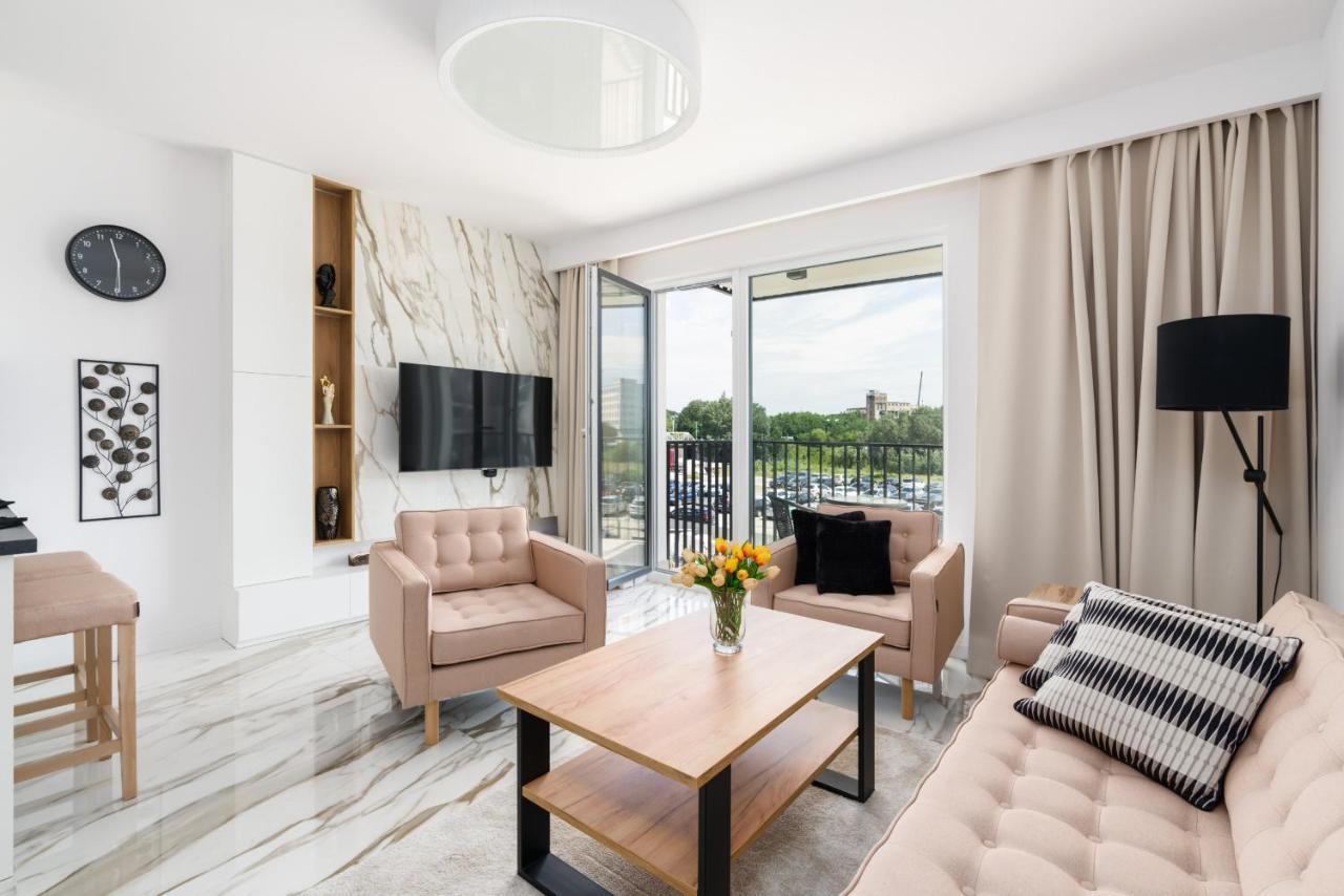 Esencja Apartments With Free Parking Garbary 104 By Noclegi Renters Poznań Eksteriør bilde