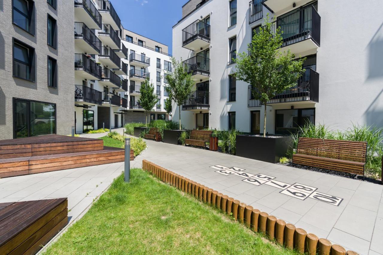 Esencja Apartments With Free Parking Garbary 104 By Noclegi Renters Poznań Eksteriør bilde