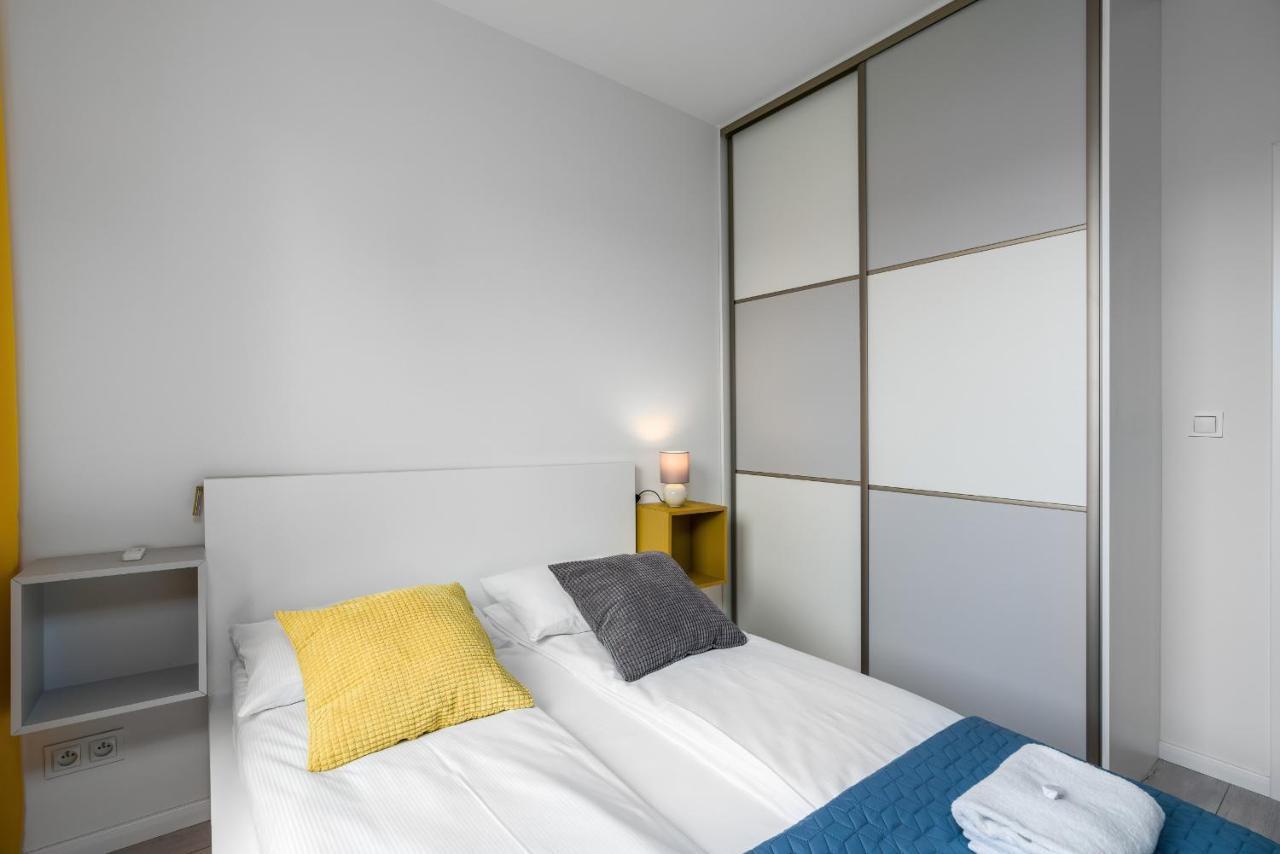 Esencja Apartments With Free Parking Garbary 104 By Noclegi Renters Poznań Eksteriør bilde