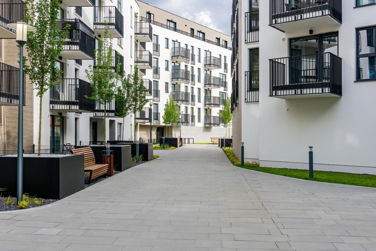 Esencja Apartments With Free Parking Garbary 104 By Noclegi Renters Poznań Eksteriør bilde