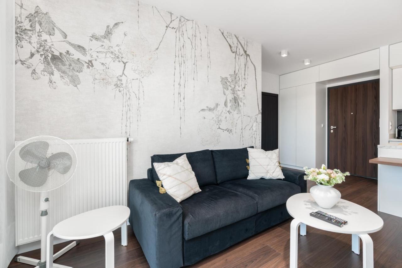 Esencja Apartments With Free Parking Garbary 104 By Noclegi Renters Poznań Eksteriør bilde