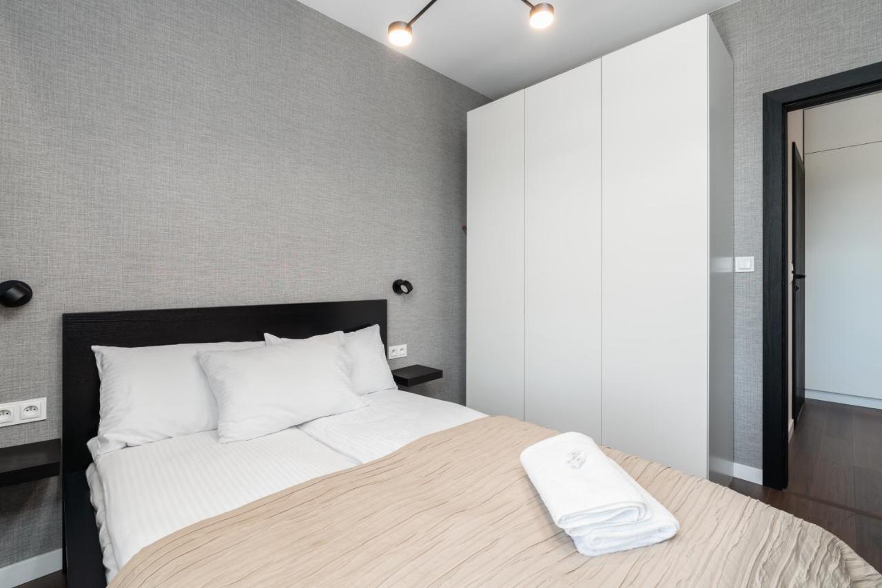 Esencja Apartments With Free Parking Garbary 104 By Noclegi Renters Poznań Eksteriør bilde