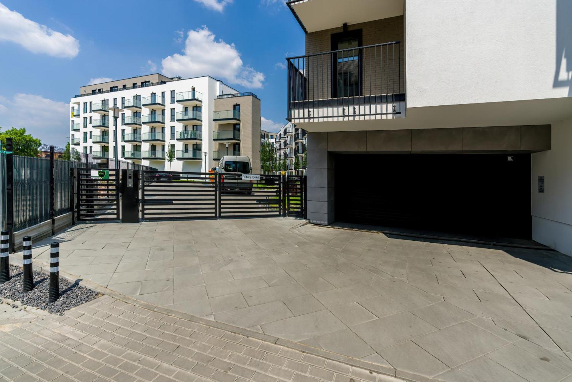 Esencja Apartments With Free Parking Garbary 104 By Noclegi Renters Poznań Eksteriør bilde