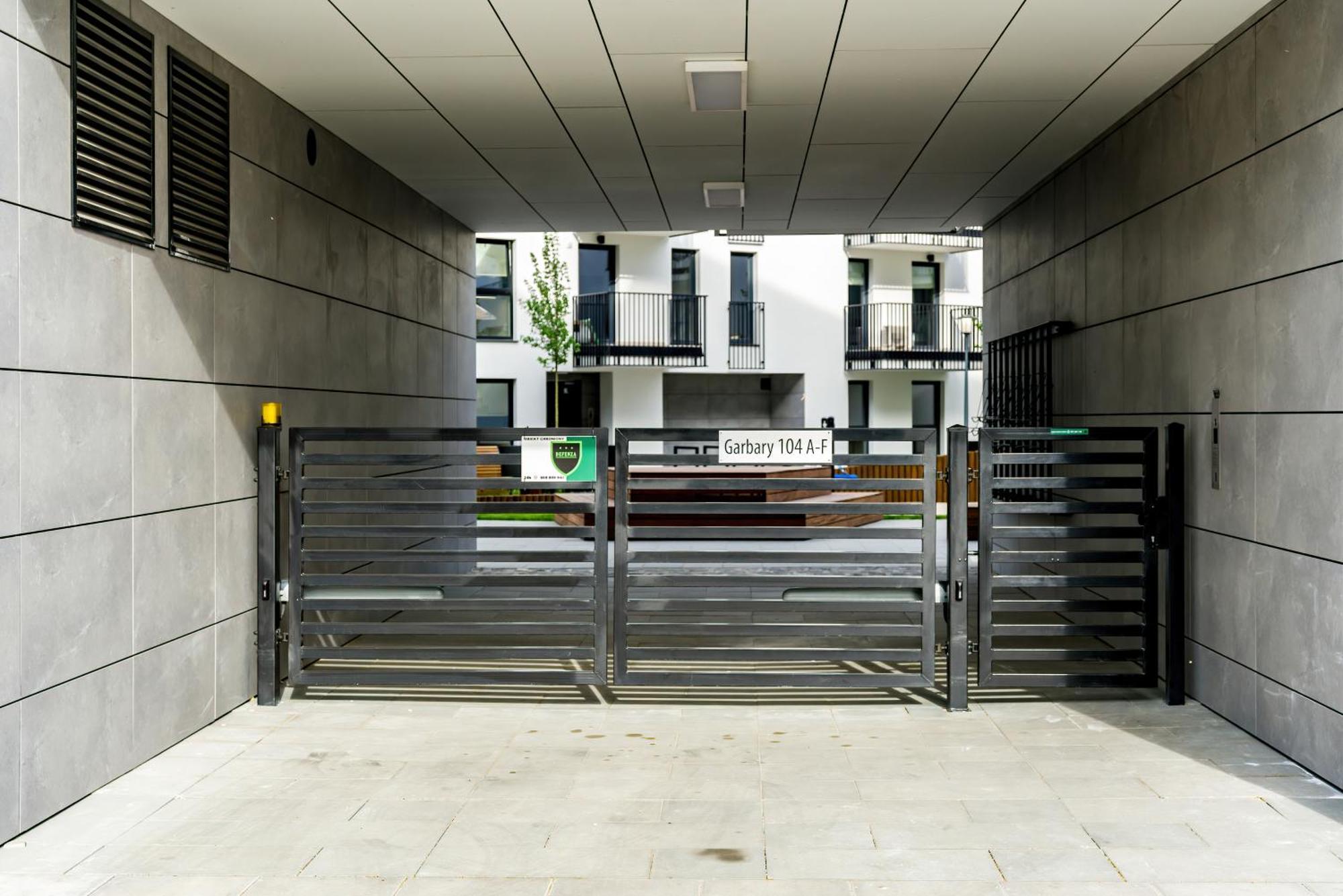 Esencja Apartments With Free Parking Garbary 104 By Noclegi Renters Poznań Eksteriør bilde